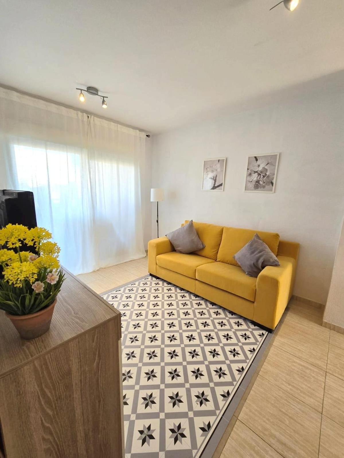 Apartamentos D&D Vistamar 1 Linea กัสเตญองเดลาปลานา ภายนอก รูปภาพ
